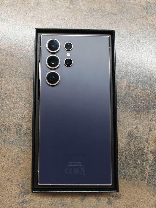 Vând Samsung S24 ultra 512 GB