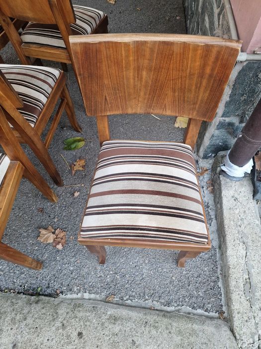 Трапезна маса от орех