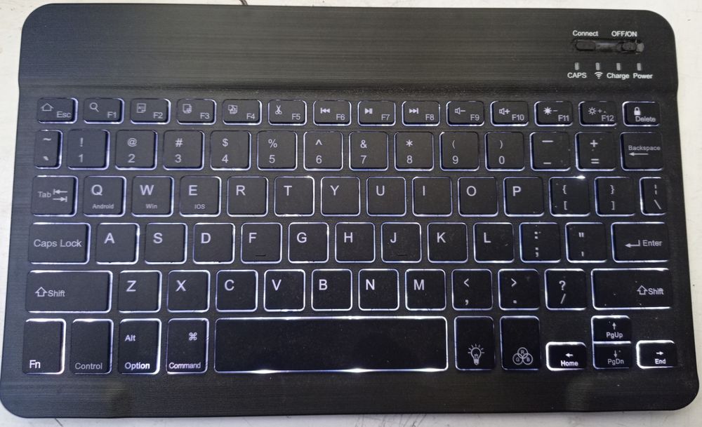 Tastatura fara fir bluetooth