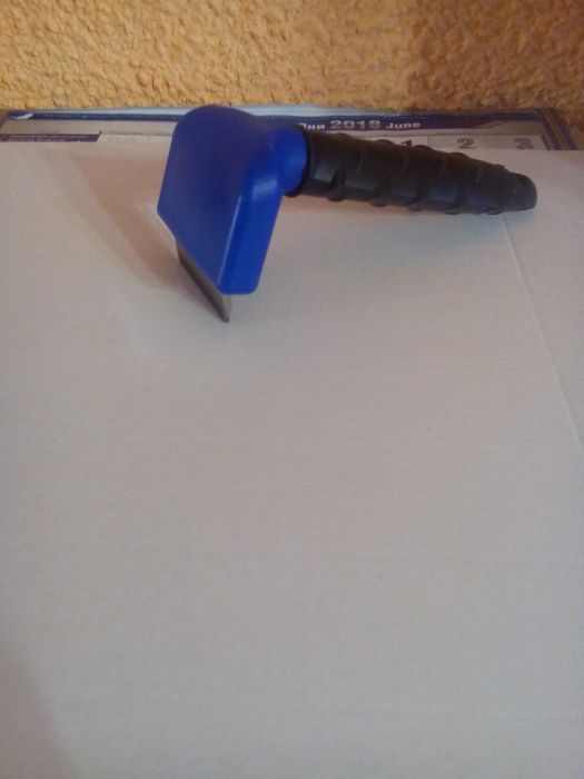 Гребен-премахва линеещата козина