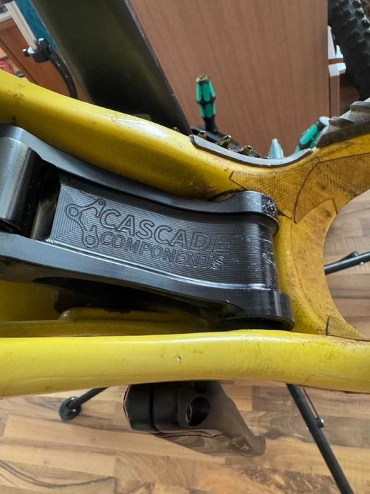 Santa Cruz Megatower L cascade link