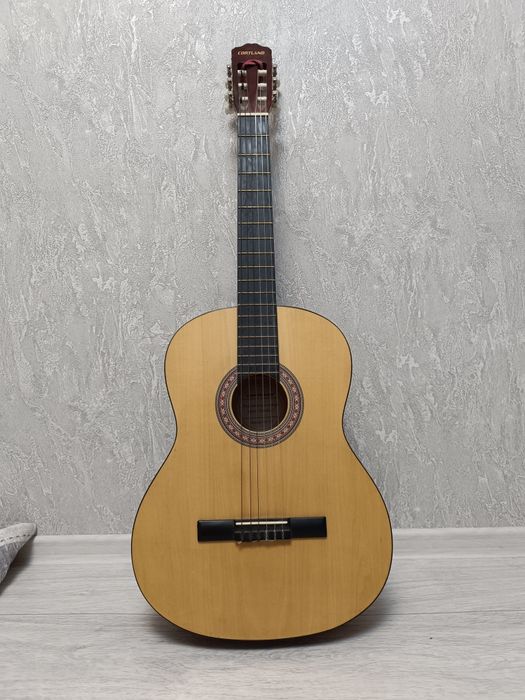 Гитара классическая