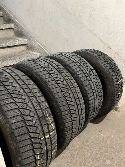 225/55/17" 4бр Continental winter contact 830