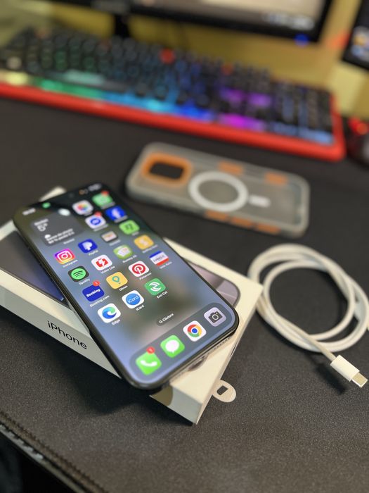 Iphone 16 Pro Max 100% baterie , 256 gb , factura/ca nou!