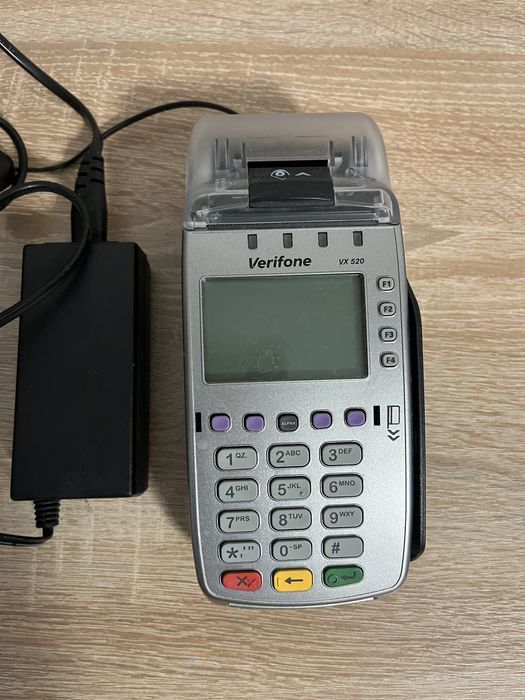 POS-терминал VERIFONE VX520