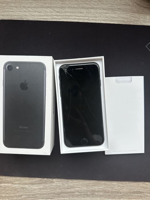 iPhone 7 черен 128гб