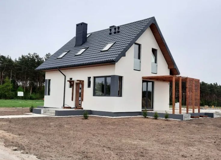 Executam case pe structura metalica izolate cu panouri Sandwich