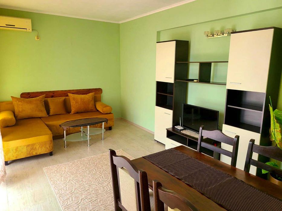 Давам апартамент под наем в Сарафово