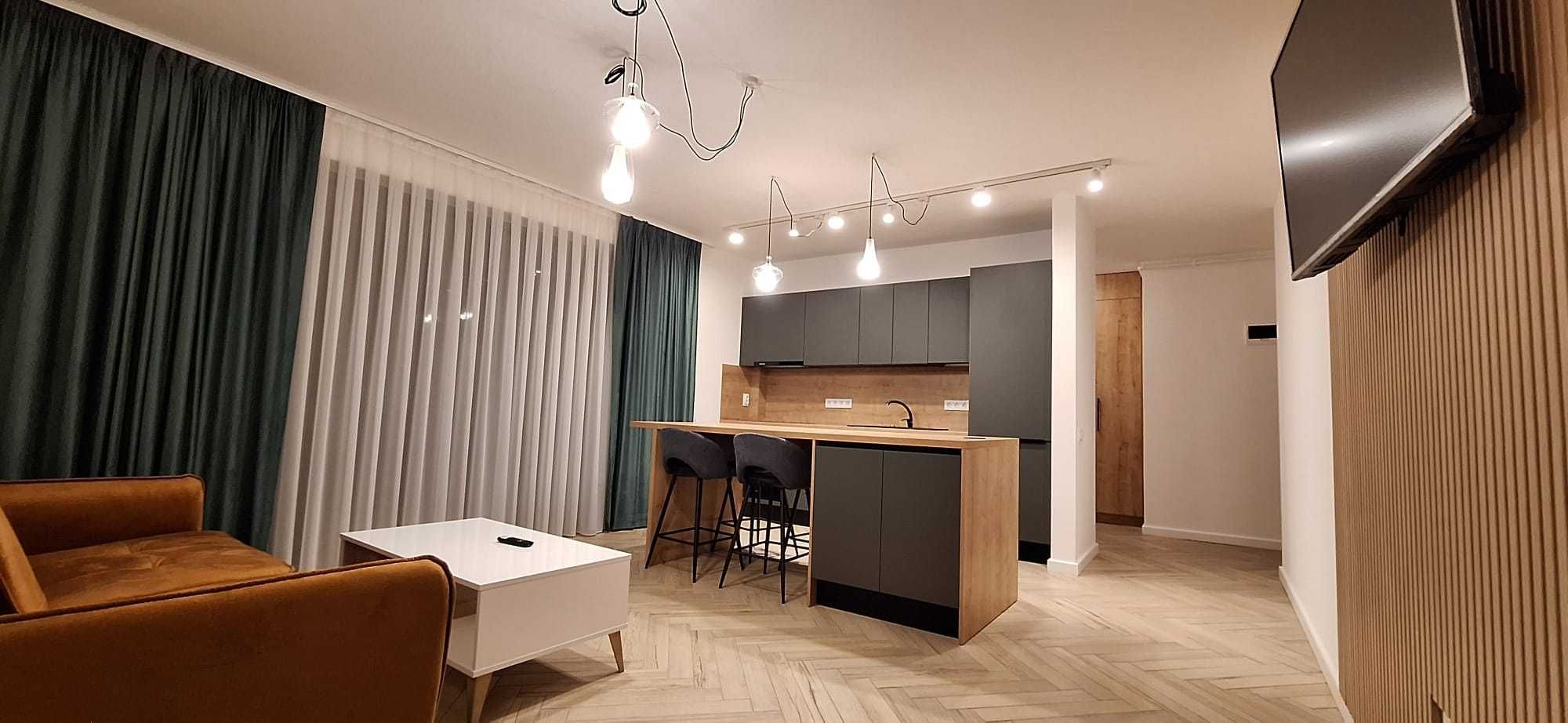 Apartament 2 camere, Centru, finisat, mobilat si utilat, cu CF