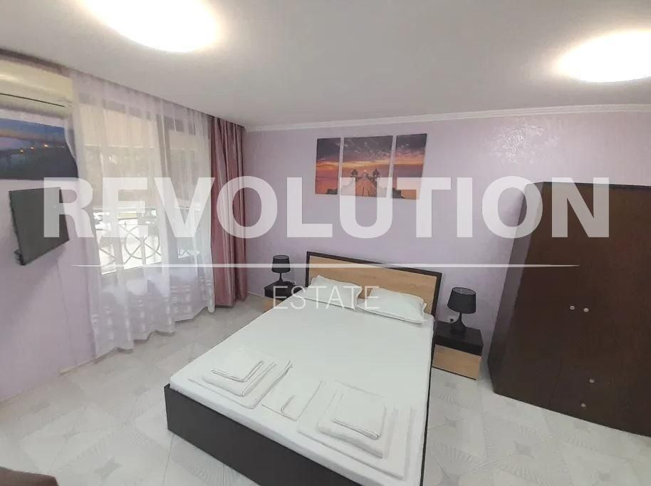 Дава се под наем Двустаен апартамент в к.к. Златни пясъци - 53 кв.м за 300 € - Снимка #2