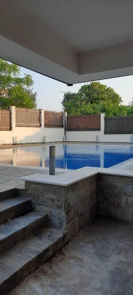 Продава се Къща в Бургас, Долно Езерово - 162 кв.м за 2038 €/кв.м - Снимка #2
