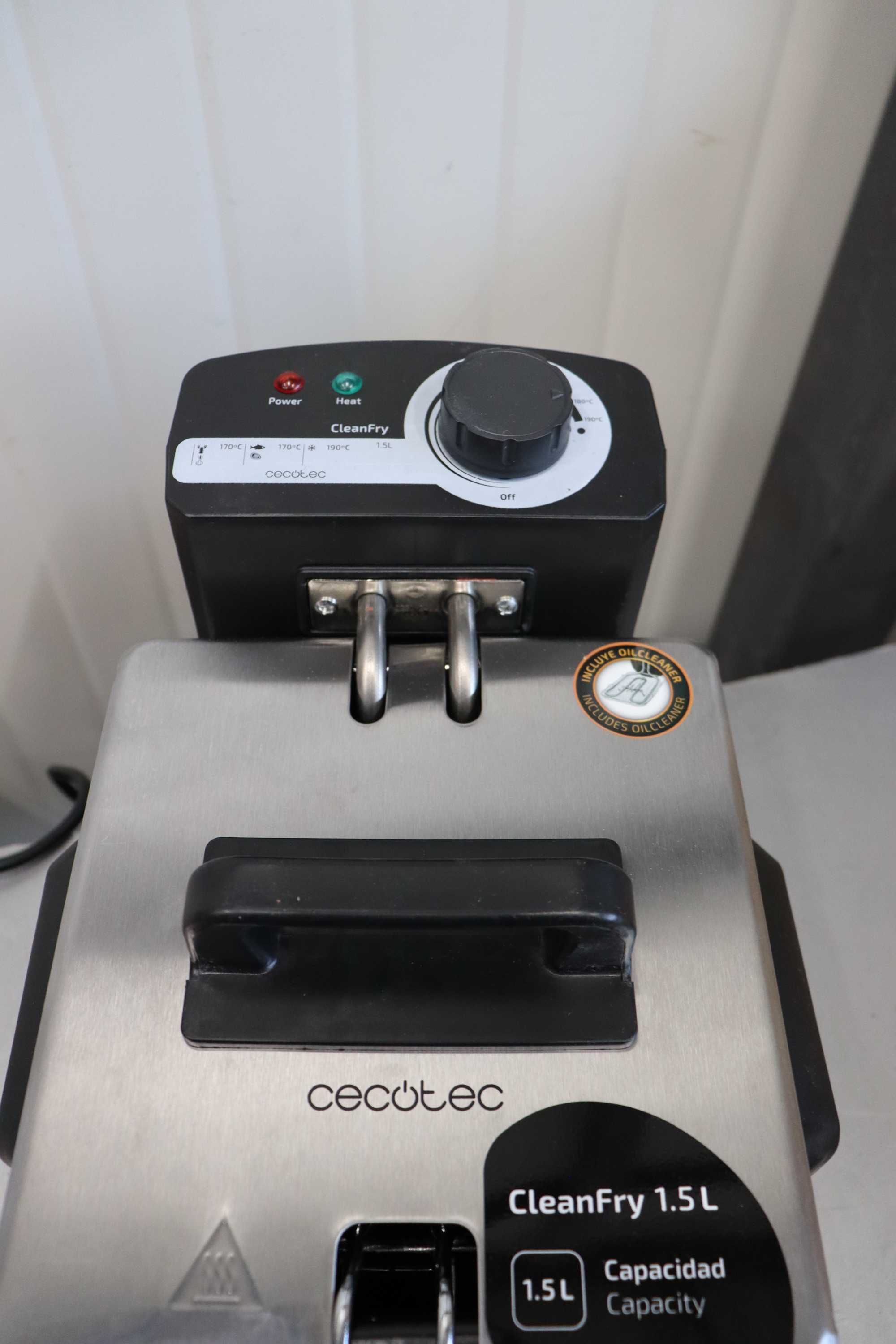 Фритюрник Cecotec CleanFry - 1,5л, до 190C, тава, подходяща за миялна
