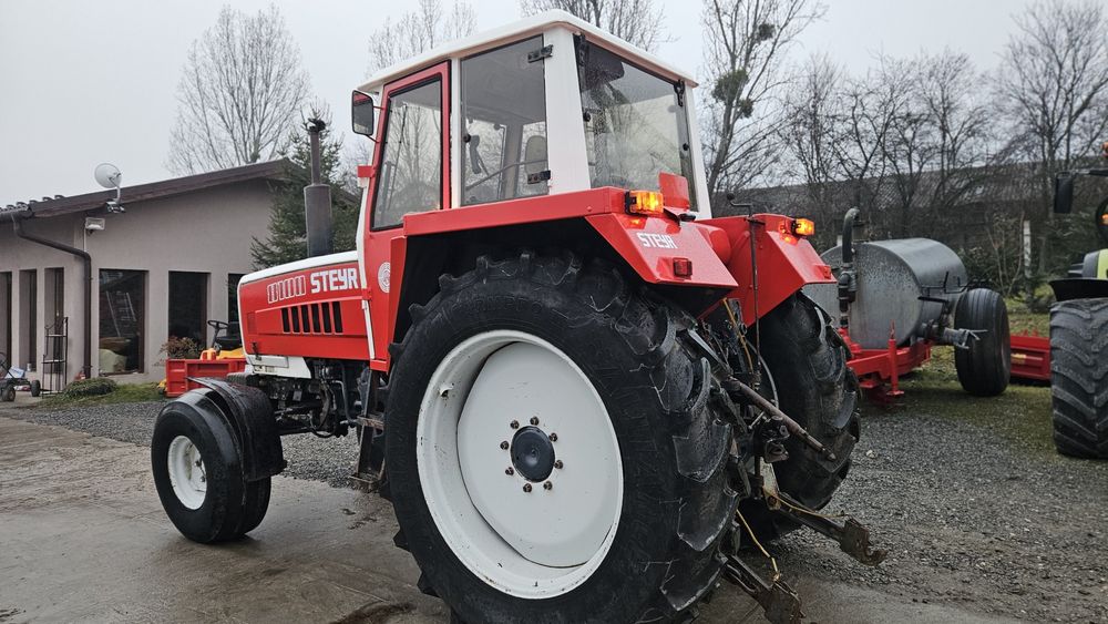 Tractor STEYR 8100