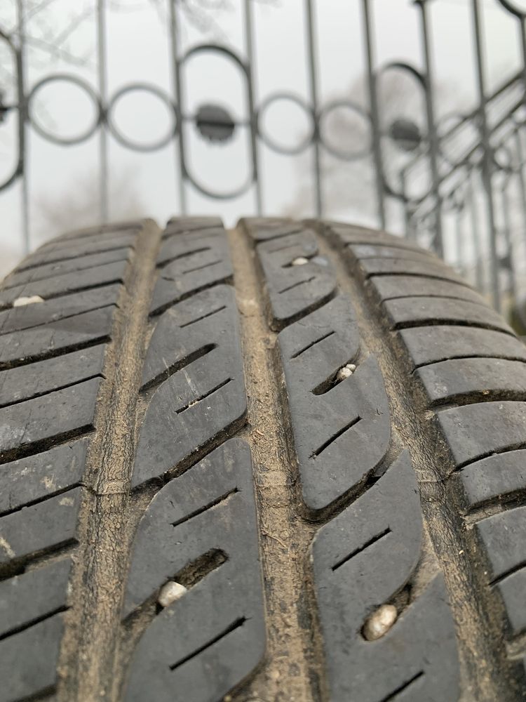 Cauciucuri Firestone 185 / 65 R15