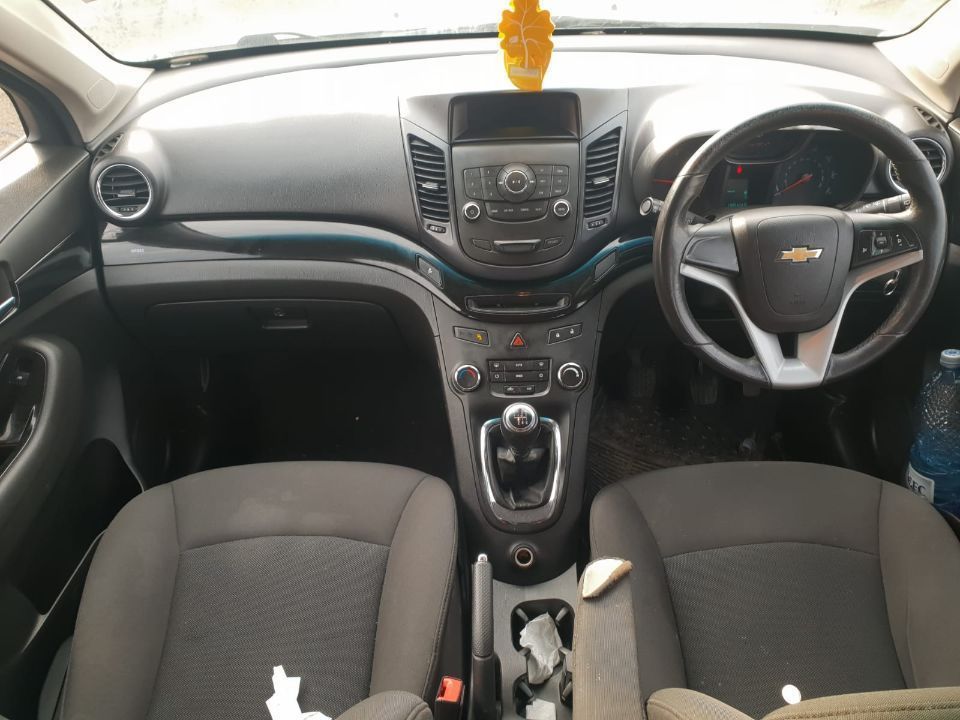 dezmembrez Chevrolet Orlando 2011 motor 2.0d 96kw 131cp LNP 7 locuri scaune jante r17 usa portiera bara fata spate stanga dreapta piese dezmembrari aripa fuzeta