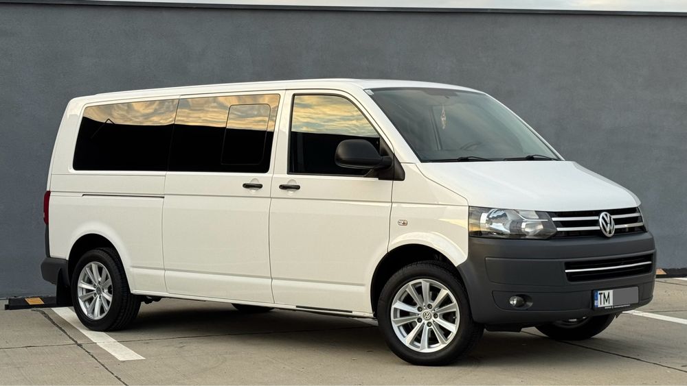 Volkswagen Caravelle T6 2014 2.0 4X4 Extra-Lung 8+1 Locuri 140CP