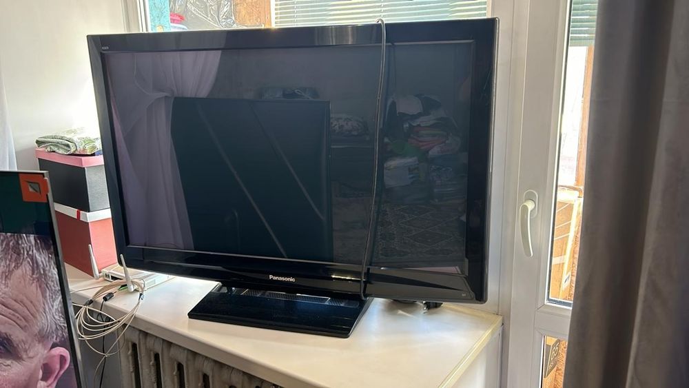 Телевизор"Panasonic" ,плазменный,диагональ 109 см