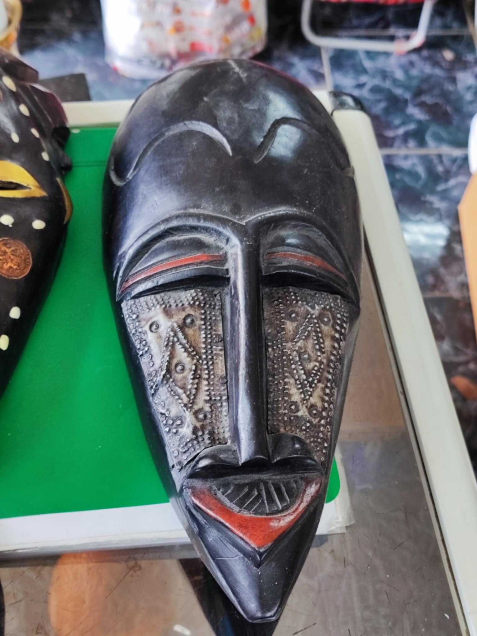 Лот дървени маски четири броя