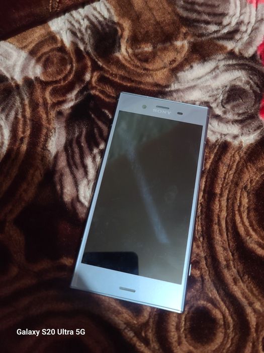 Sony xperia XZ 1 [8341]