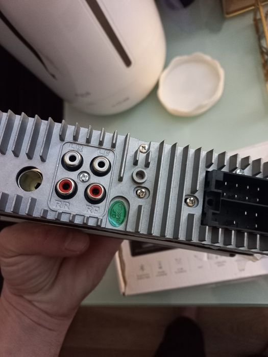 Mp3 radio auto 4x65 w nou sigilat telecomanda