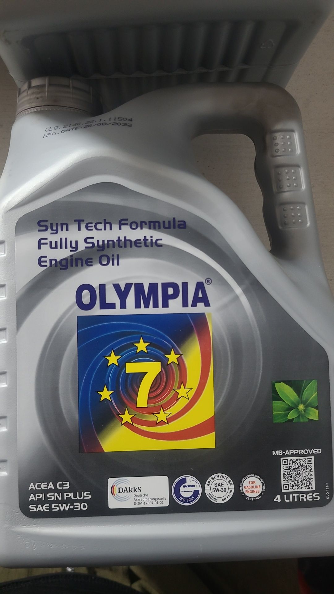 Моторные масла SHELL HELIX ULTRA  новые масла из ОАэ ADNOK  OLYMPIA оп
