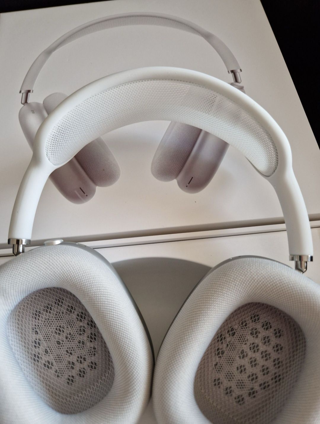 ПРОДАВАМ Arpods pro max