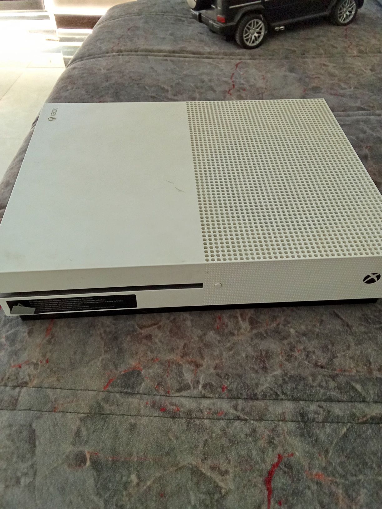 Xbox one S sotiladi