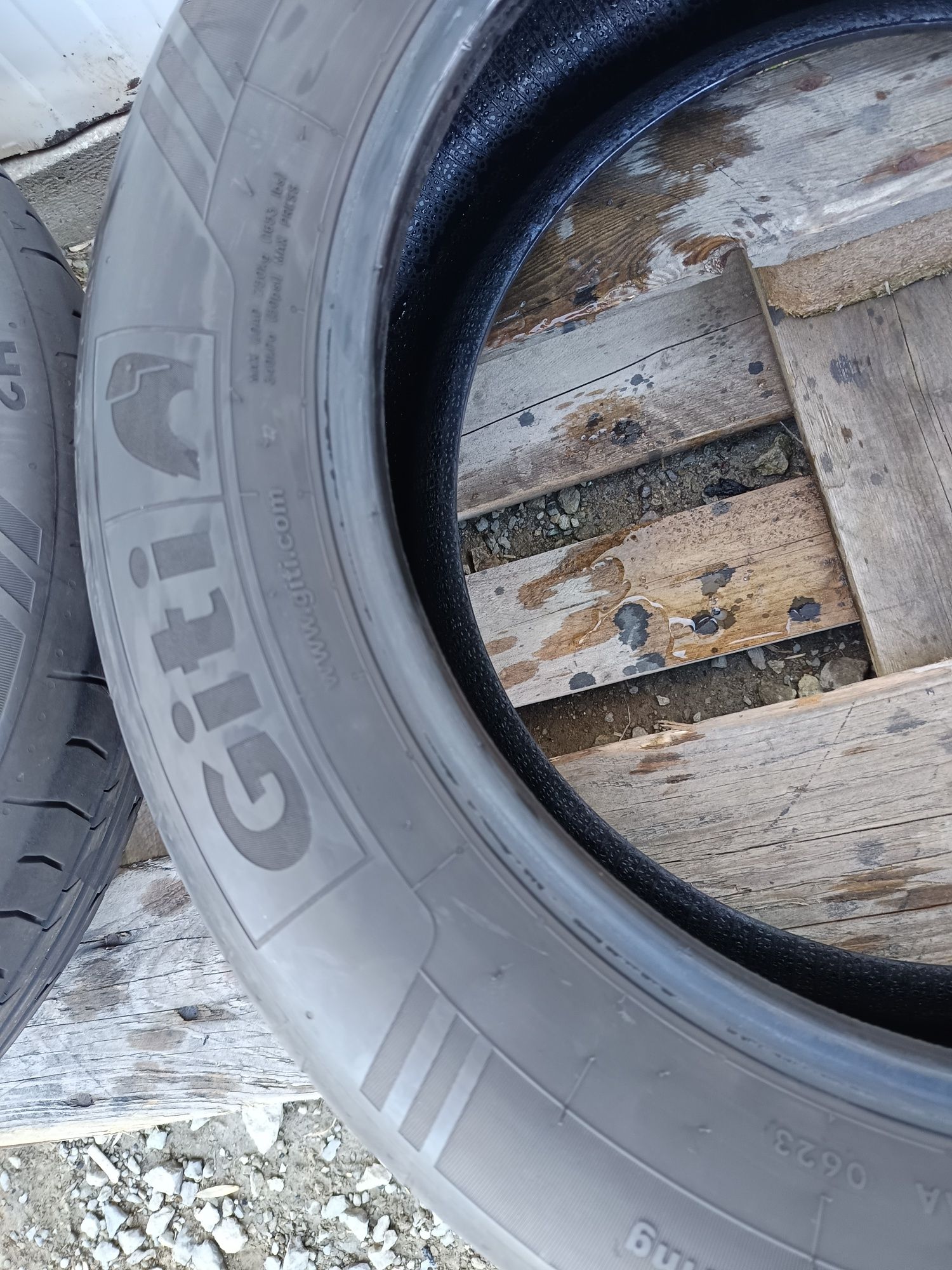 Летни гуми 215 55 R 17 Дот 0623