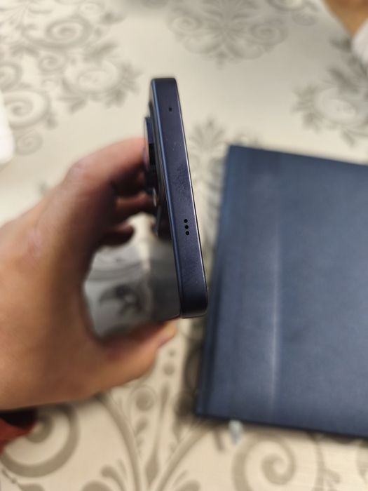Vând oppo reno 13