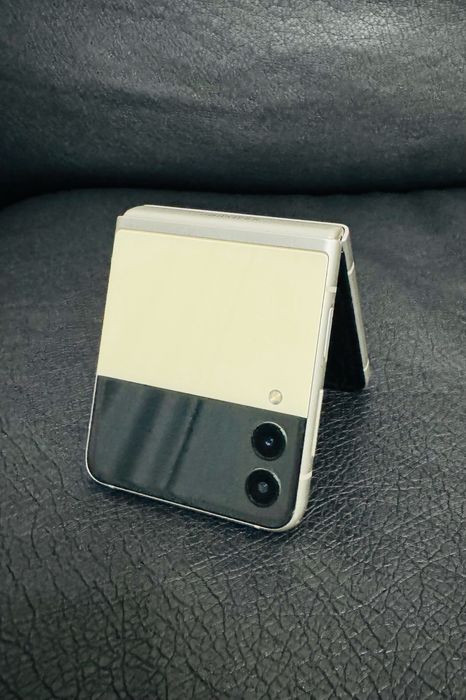 Samsung Galaxy Z Flip-3