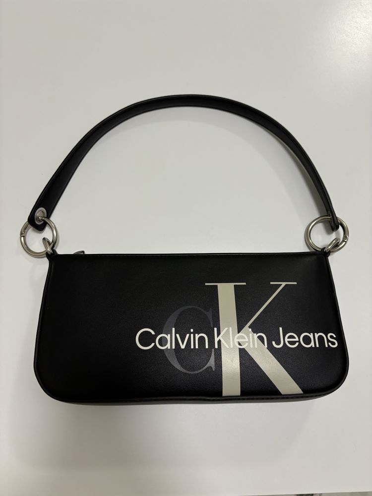 Чанта Calvin Klein
