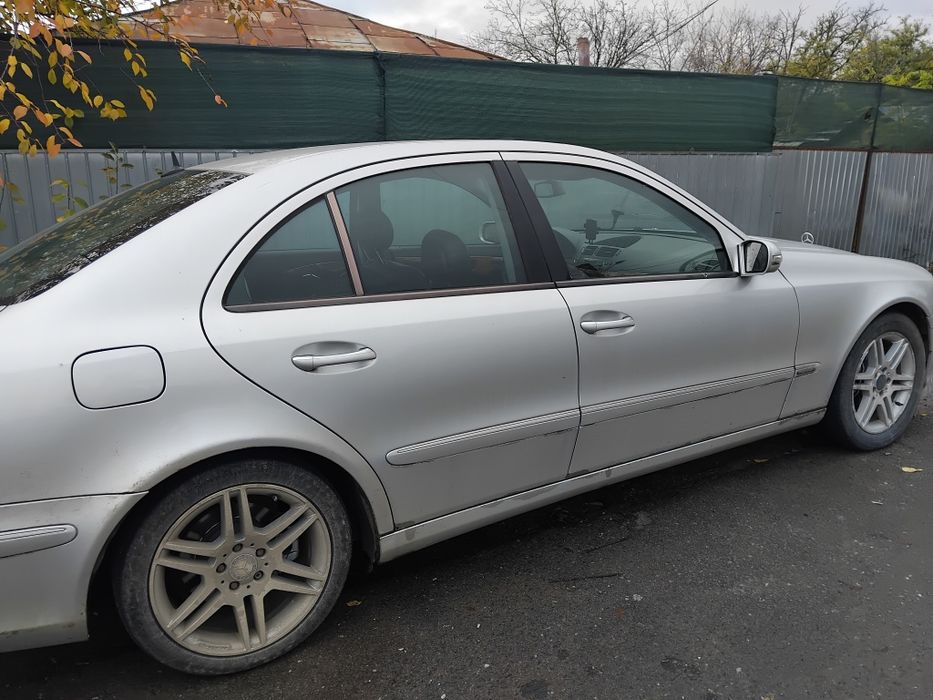 Vand masina mercedes benz