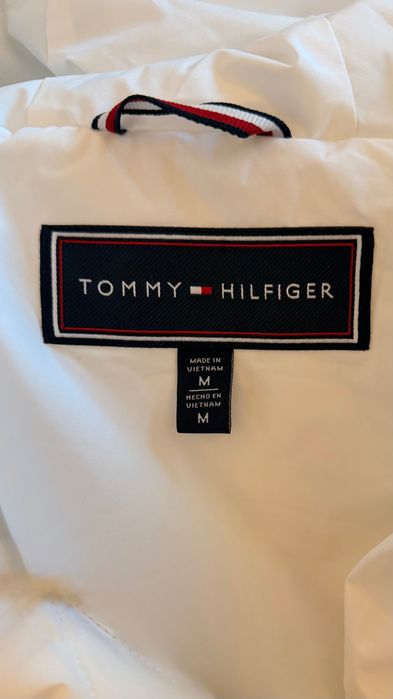 Бяло яке Tommy Hilfiger ново - М размер