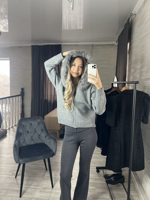 Теплые кофты на замке