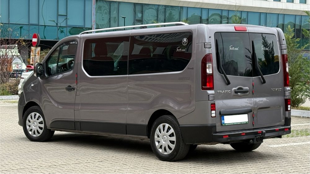 Renault Trafic 8+1 Locuri Extra Lung an 2021 2.0d 140 CP