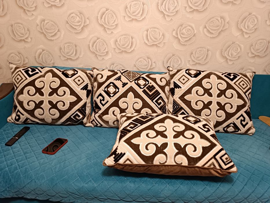 Подушки 3000 тенге