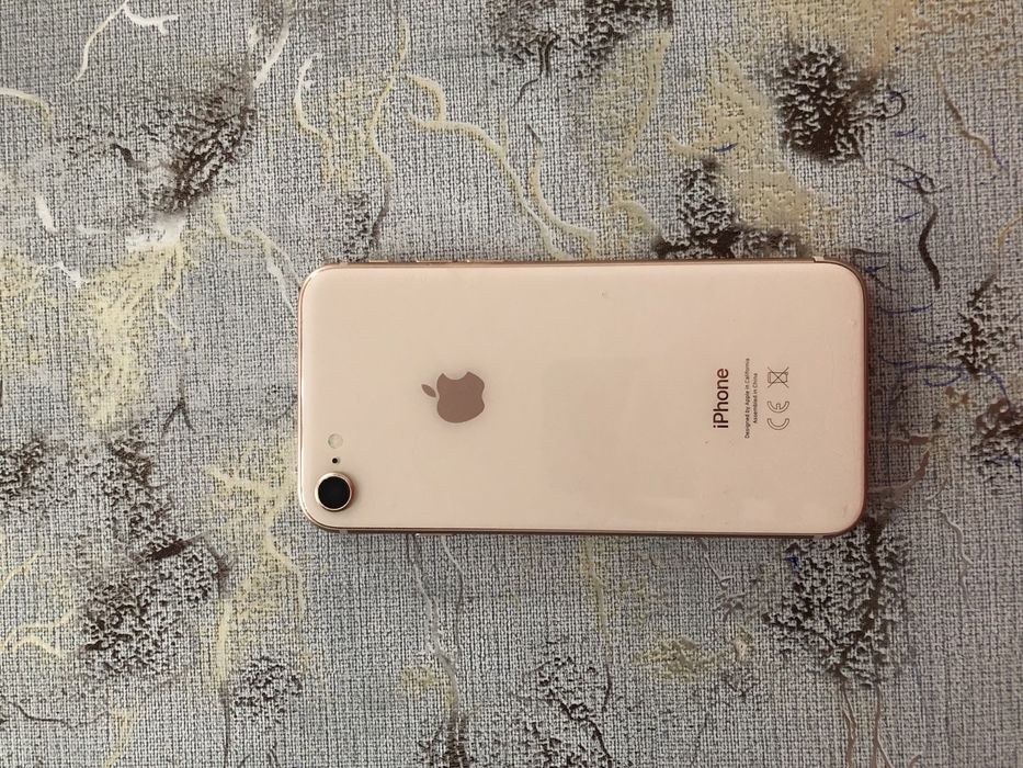 Айфон 8 продам норм телефон