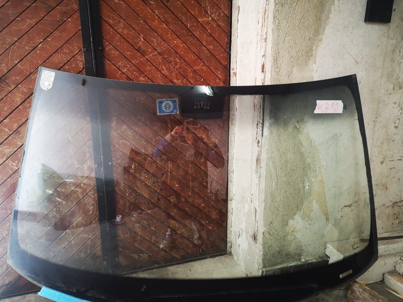 Стъкло Mercedes W203 W204 W211 W164 W209 W221 W251 W219