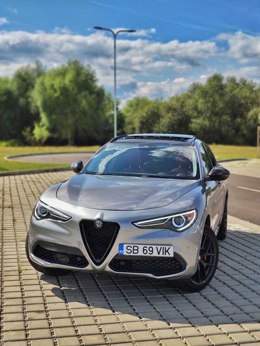 Alfa Romeo Stelvio 2.0 280 cp Q4