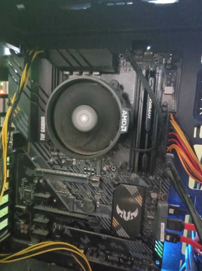 Геймърски компютър с Ryzen 5 5700G, 24 GB RAM  без видеокарта