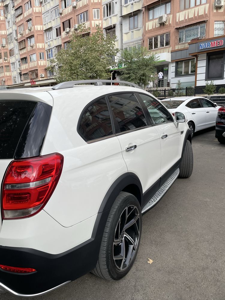 Chevrolet captiva 3/4 qilingan