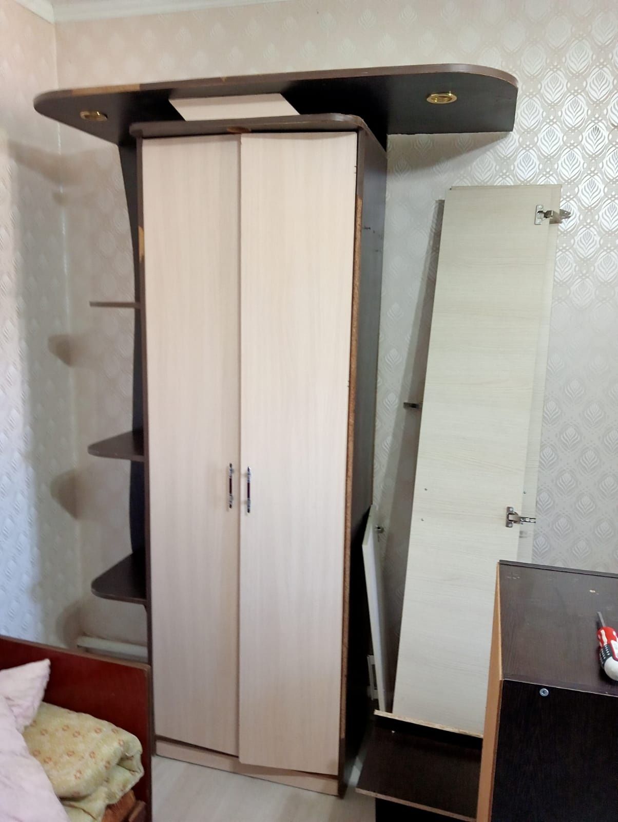 Продам шкафы разные