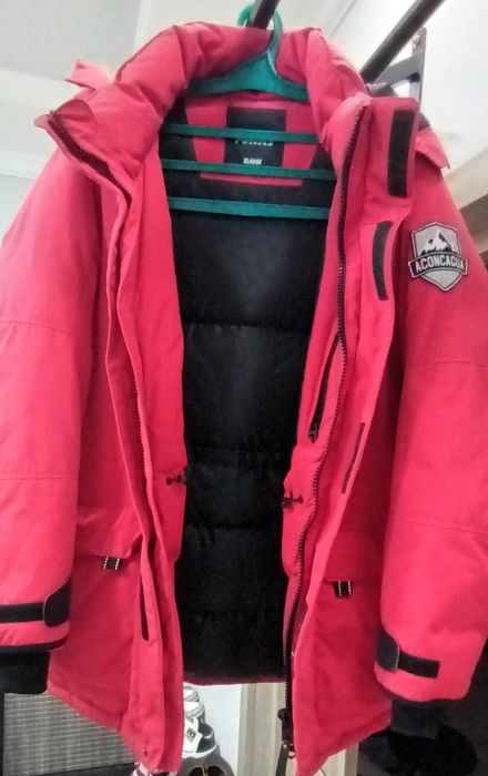 Срочно продаю тёплую куртку(аляска). Сделано в Корее.