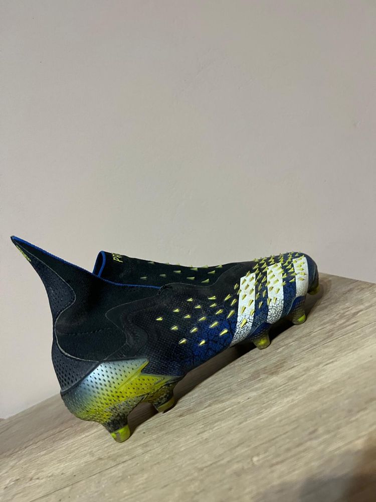 Adidas predator Freak+SG