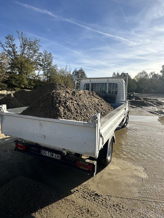 Transport agregata de balastieră piatră nisip pământ chisai moluz