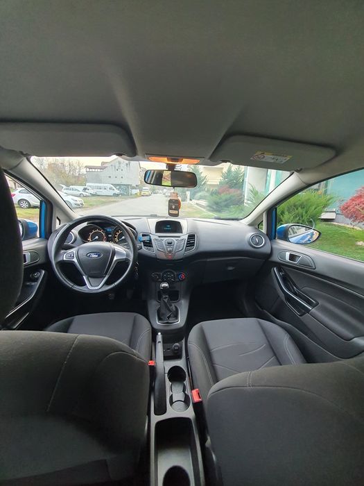 Vând Ford fiesta 50000 km reali, 4100€