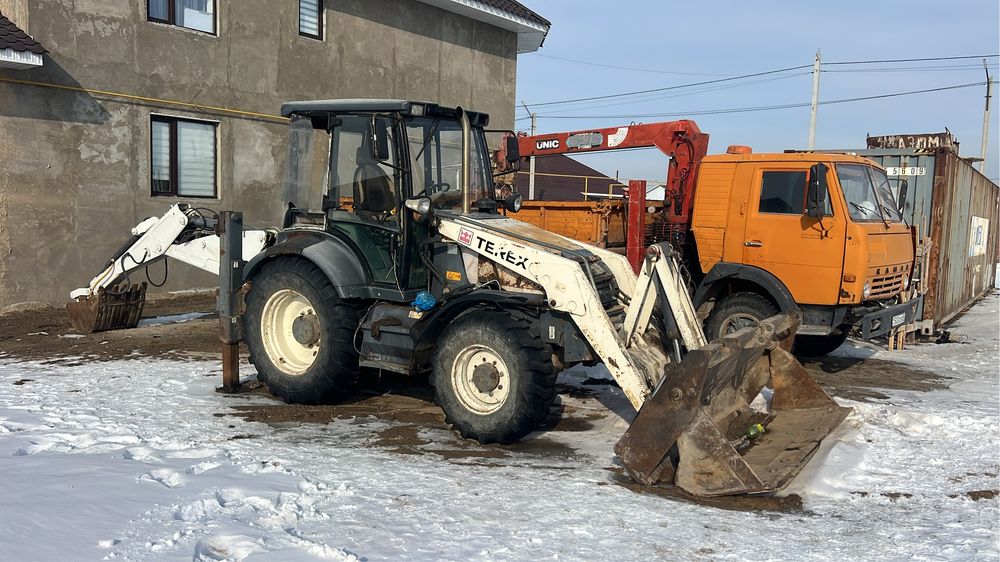 Манипулятор / самосвал / автовышка / эксковатор / погрузчик/ ямобур