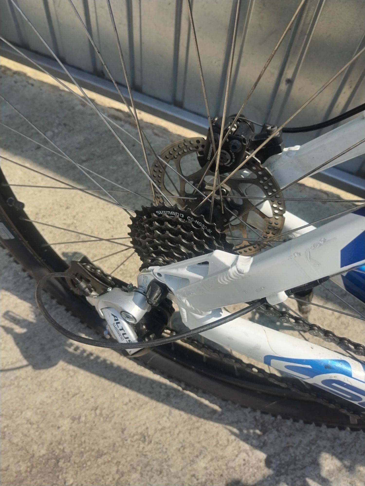 Vând bicicleta Scott voltage