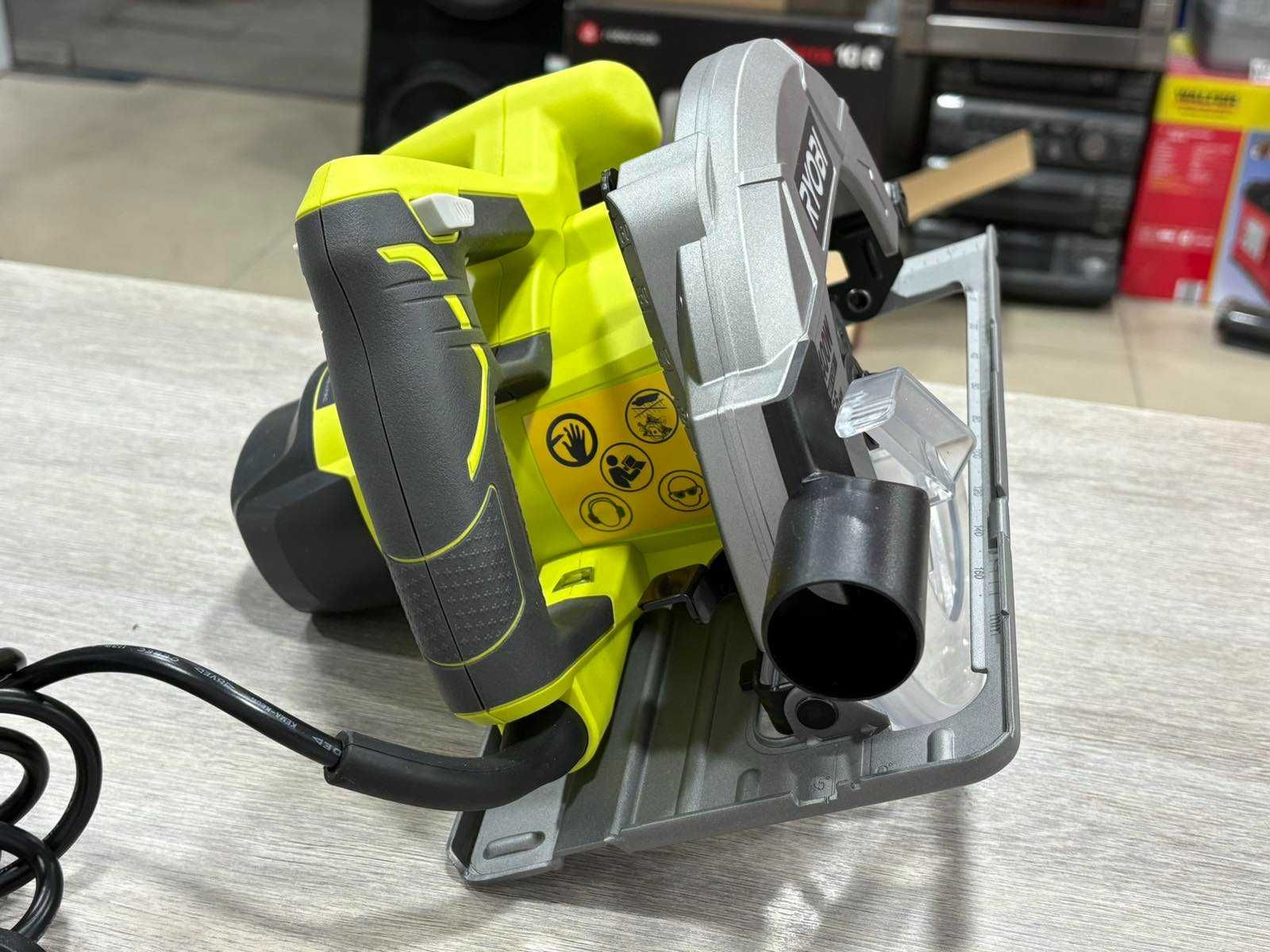 Циркуляр RYOBI RCS1400-G