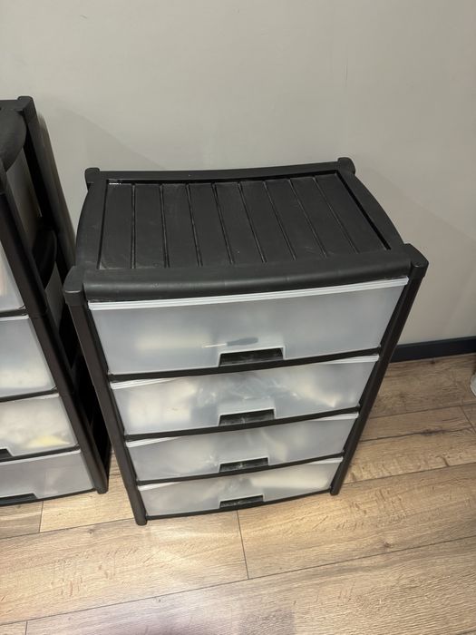 Шкаф пластиковый